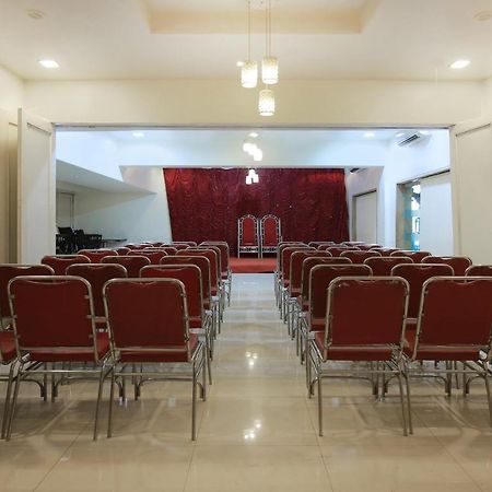 Hotel Treebo Trend Golden Nest Thane Exterior foto