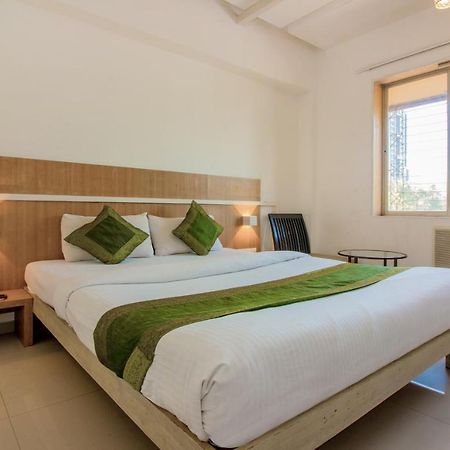 Hotel Treebo Trend Golden Nest Thane Exterior foto